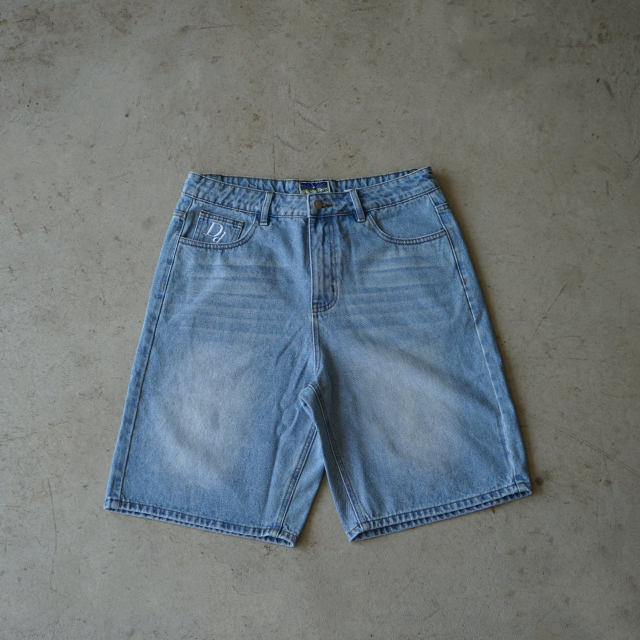 BAGGY DENIM SHORTS
