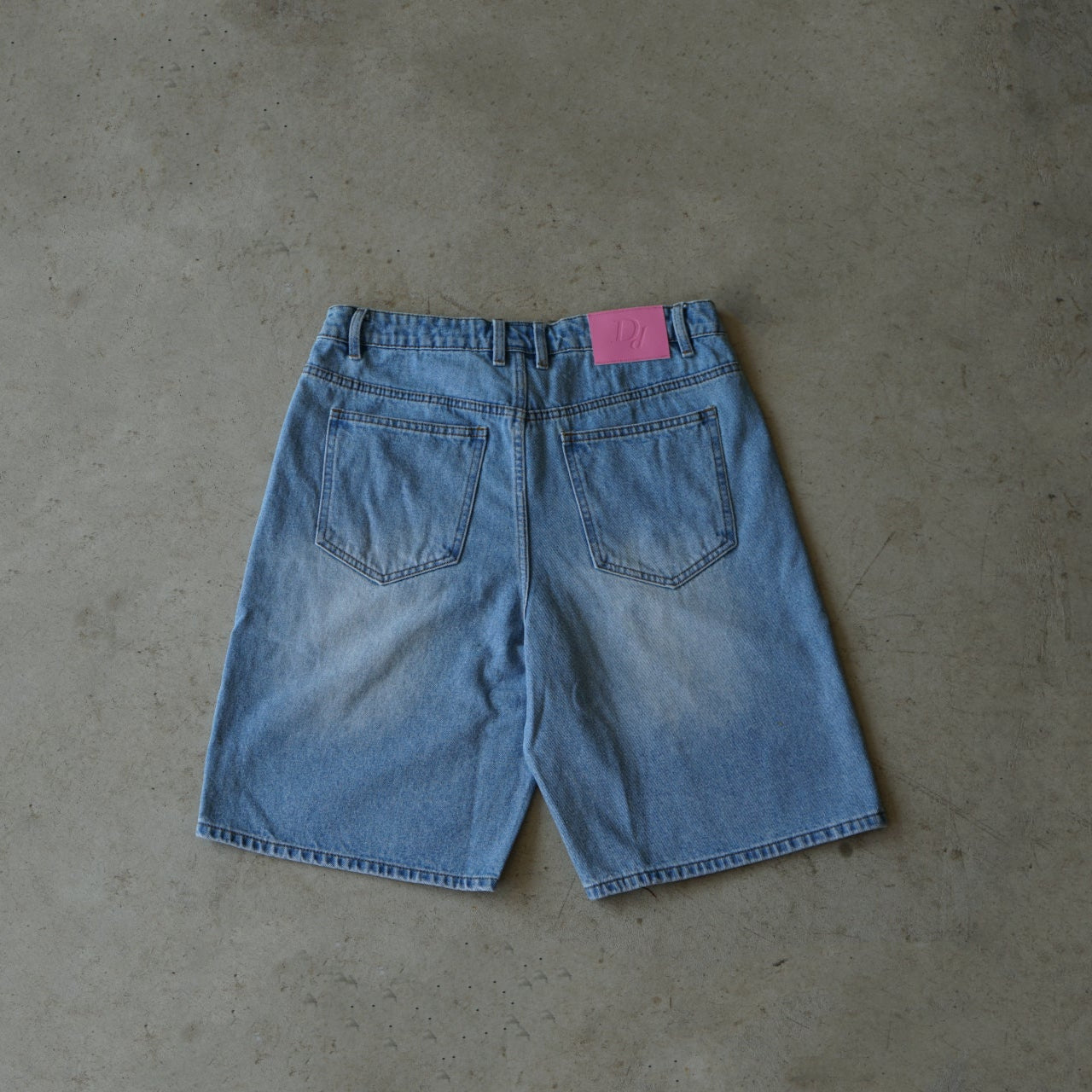 BAGGY DENIM SHORTS